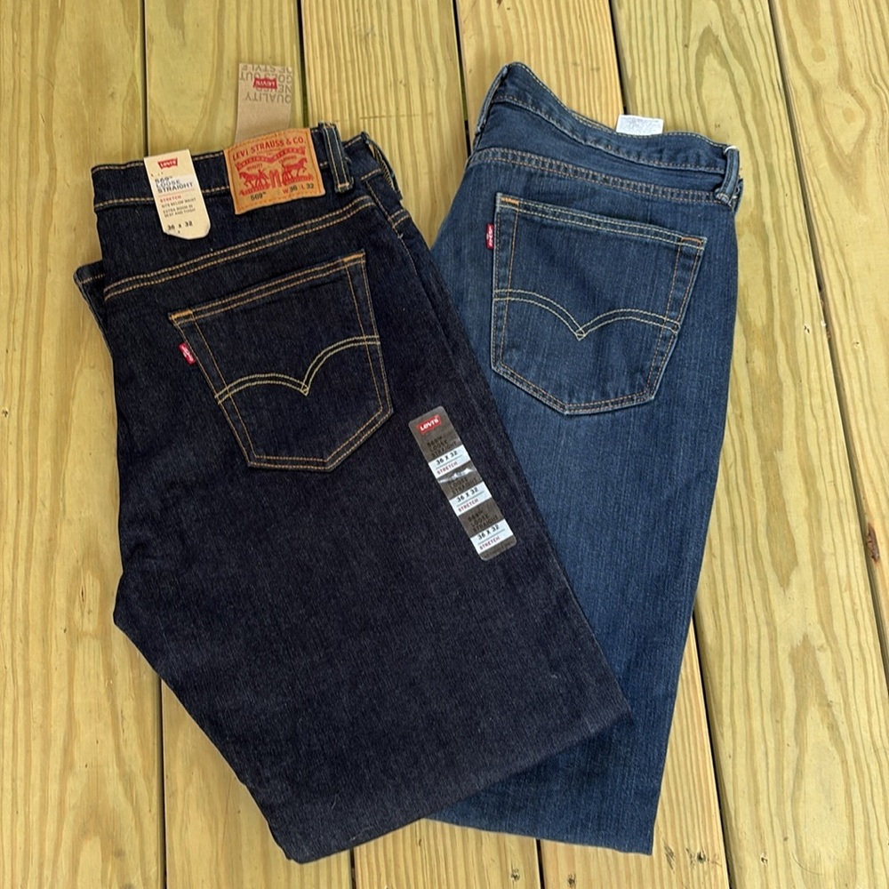 2 pair of Levi's Denim 569 Jeans 36x32. On new with tags.